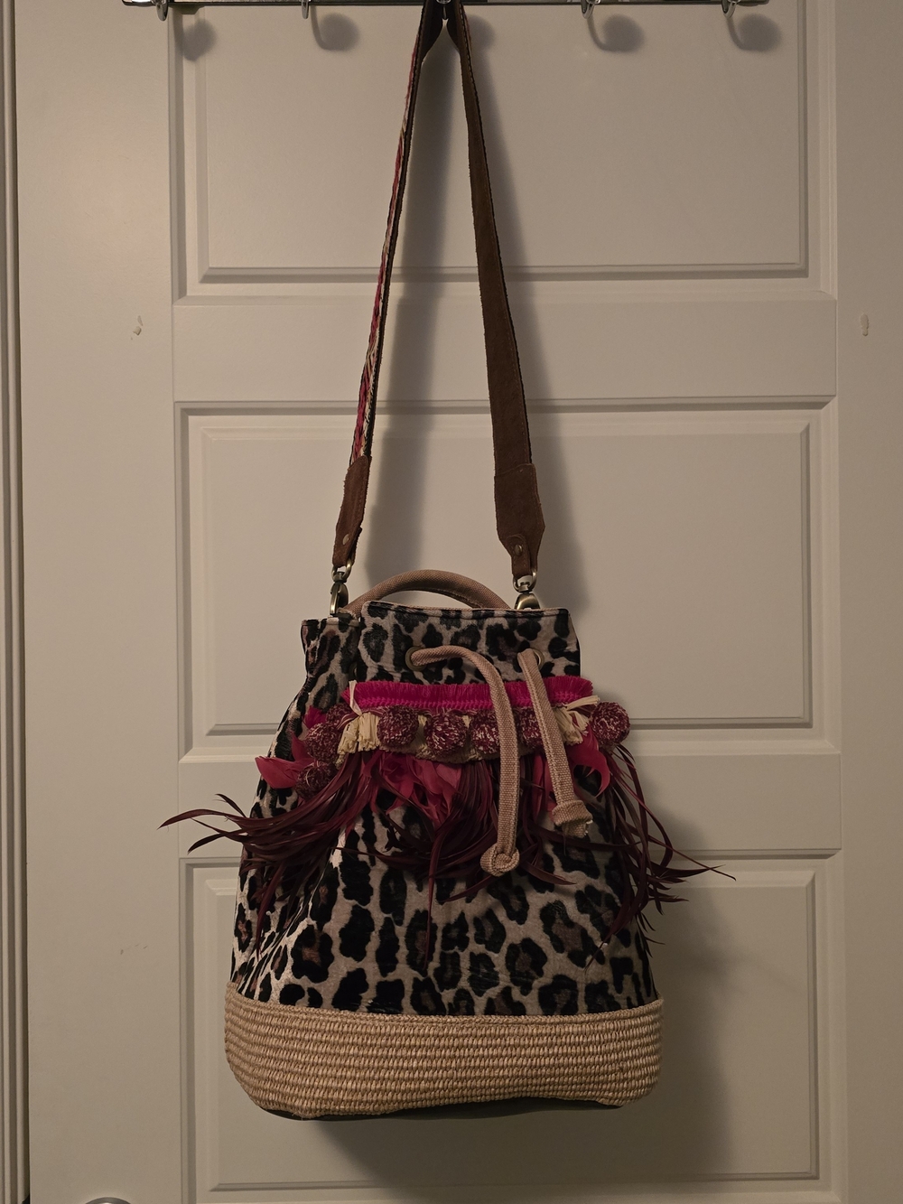 Made In Italy ViaMailBag Leopard Print Bucket Bag
